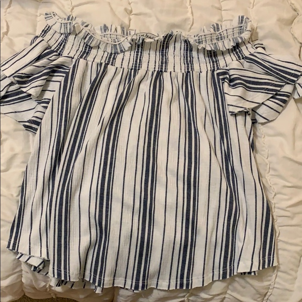 Navy and white stripped top!